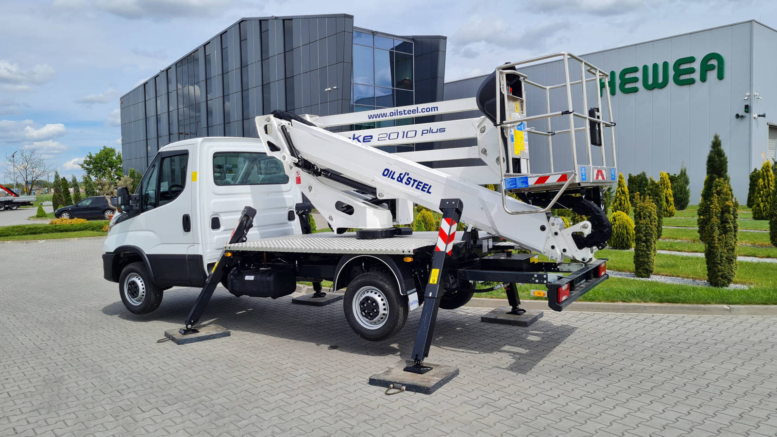 OIL & STEEL SNAKE 2010 H PLUS aerial work platform on Iveco Daily 35S14H 2.3 chassis (3.5 tons)