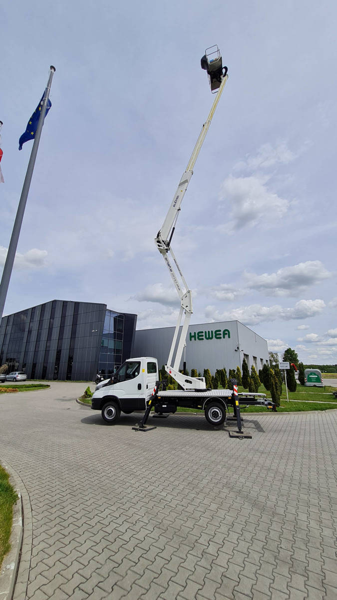 OIL & STEEL SNAKE 2010 H PLUS aerial work platform on Iveco Daily 35S14H 2.3 chassis (3.5 tons)