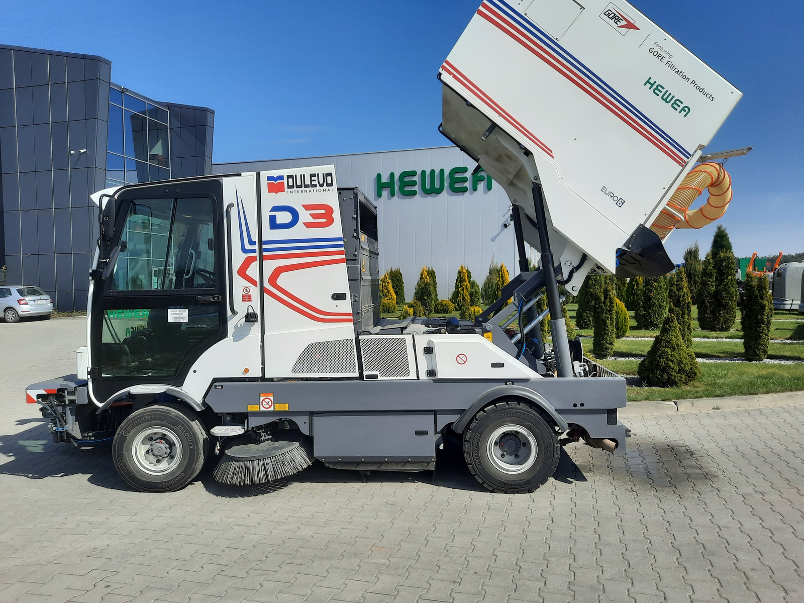 DULEVO D3 street sweeper